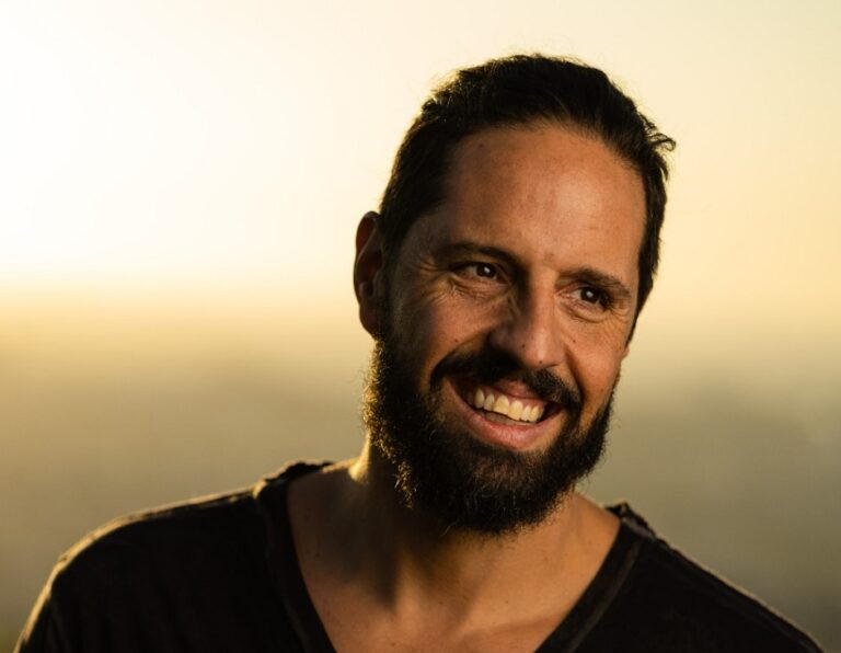Atleta belo-horizontino Teo Laborne fará palestra de encerramento e apresentará a abordagem “Rock and Talk” em evento da Fiemg
