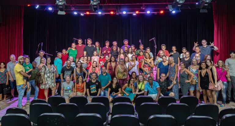 EMCANTAR Social convida para apresentações do Projeto Artes Cênicas