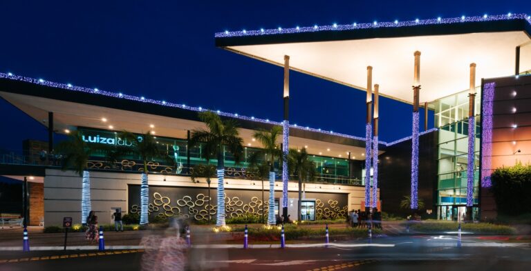 Uberlândia Shopping tem horário especial para festas de fim de ano