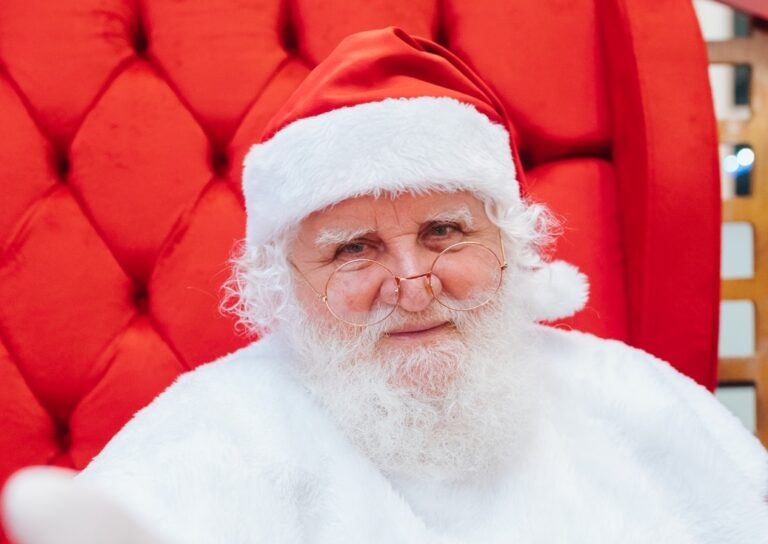 Papai Noel recebe visitantes até dia 24 de dezembro no Uberlândia Shopping