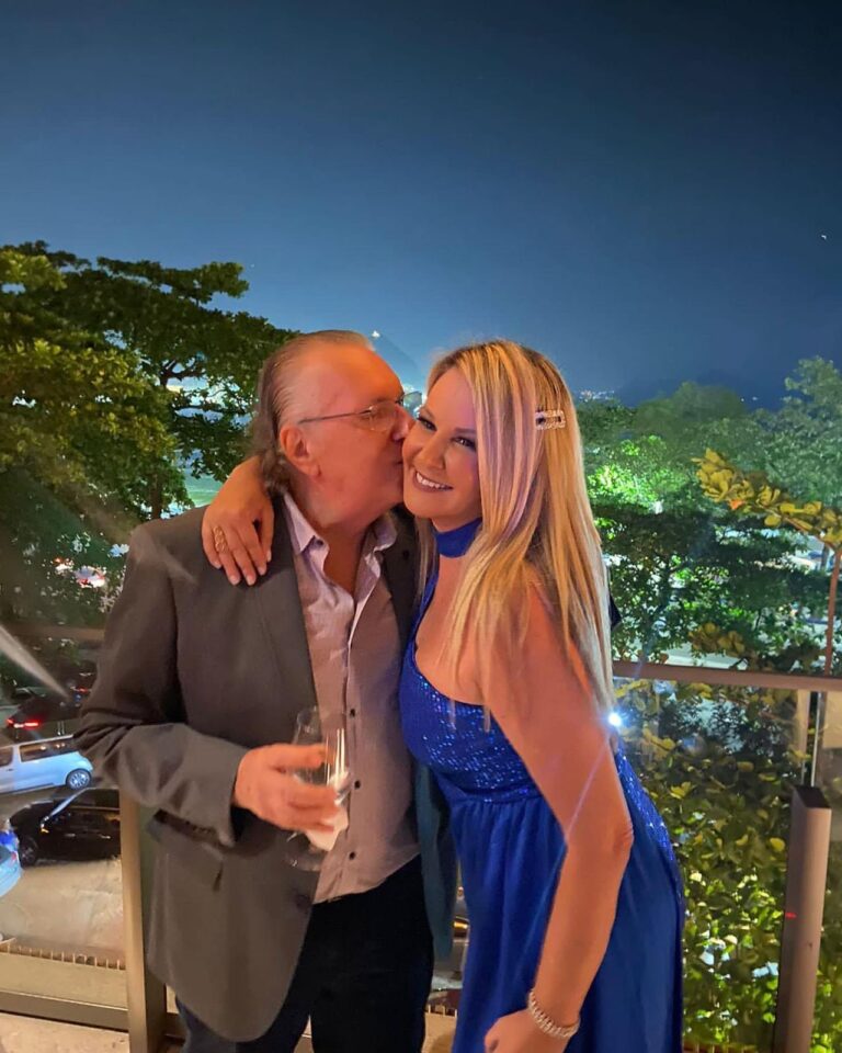 Viviane Fernandes prestigia evento da ABAV RJ