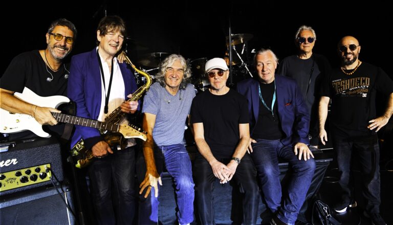 Dire Straits Legacy volta ao Brasil e se apresenta pela primeira vez em Uberlândia