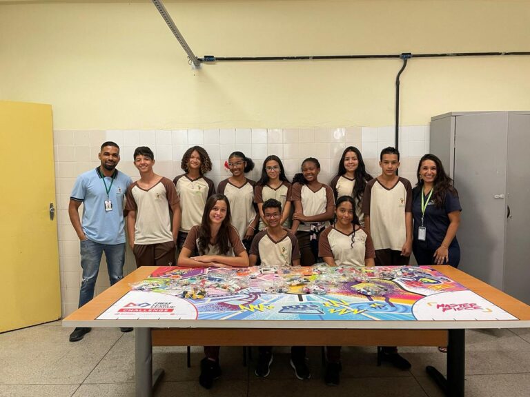 Estudantes da Cidade dos Meninos São Vicente de Paulo participam de torneio mundial de robótica