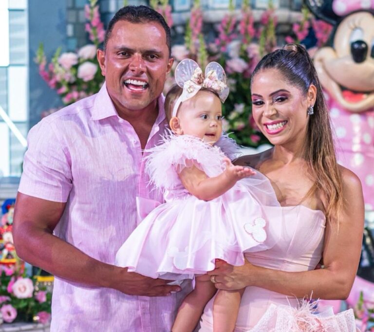 Empresário reúne personalidades para assistirem a magia da Disney durante festa de aniversário