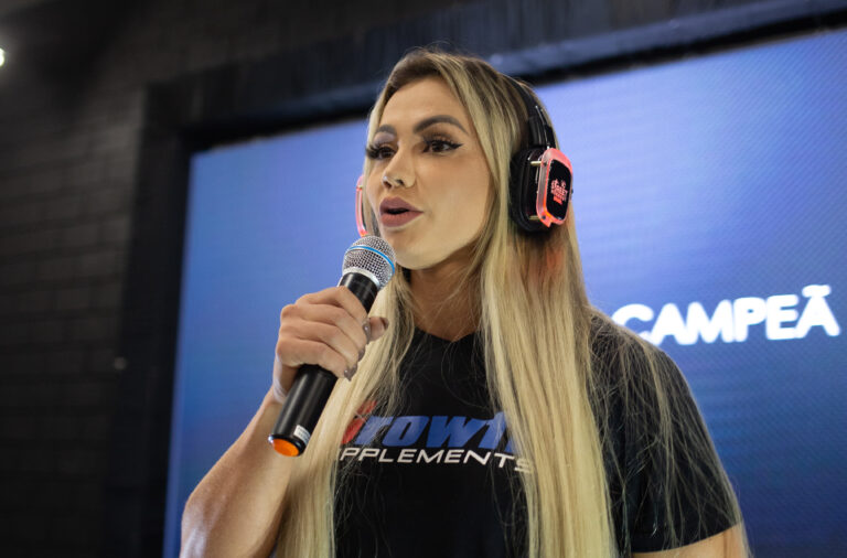 Em BH, musa fitness Vivi Winkler fala sobre motivação e musculação feminina