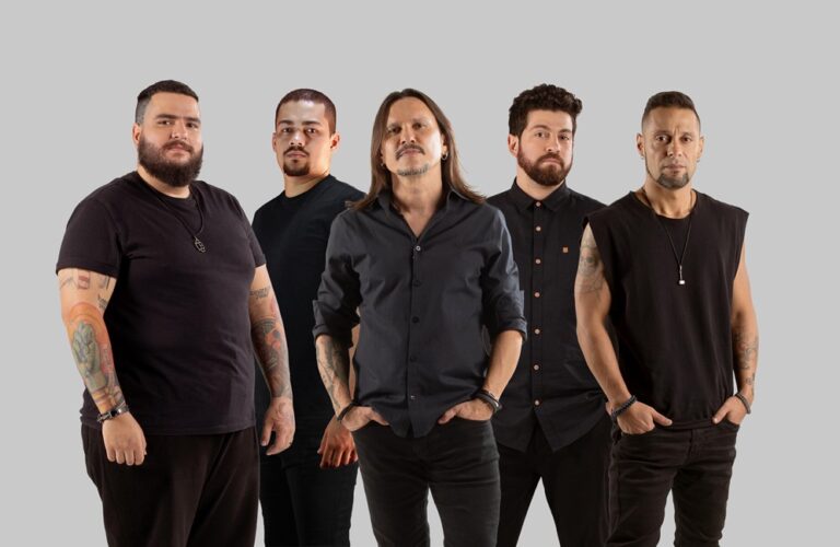 Venosa convida a todos para a melhor festa de 15 anos no Teatro Municipal de Uberlândia