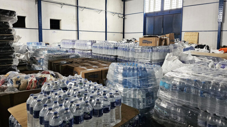 GAÚCHOS RECEBEM SOLIDARIEDADE E DOAÇÕES DE EMPRESÁRIOS DO RIO