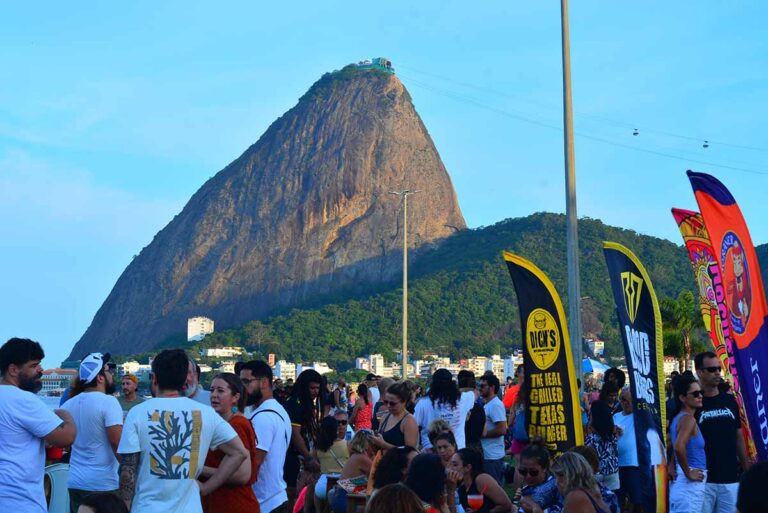 Rock 80 Festival promove edição na Praia do Flamengo