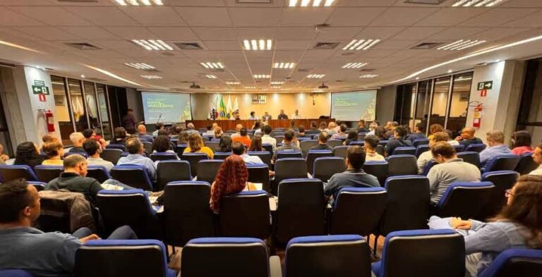 Programa apresenta serviços do Crea-MG para novos profissionais de Uberlândia