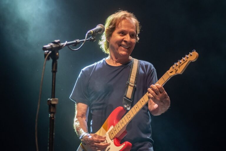 Uberaba recebe Beto Guedes neste sábado (18) nos “Encontros Musicais” do Teatro SESIMINAS