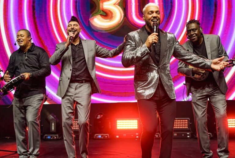 Grupo Soweto celebra 30 anos de sucesso em show histórico em Uberlândia