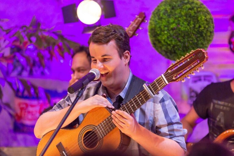 Da fazenda para os palcos: a trajetória inspiradora de Haroldo Júnior no mundo sertanejo