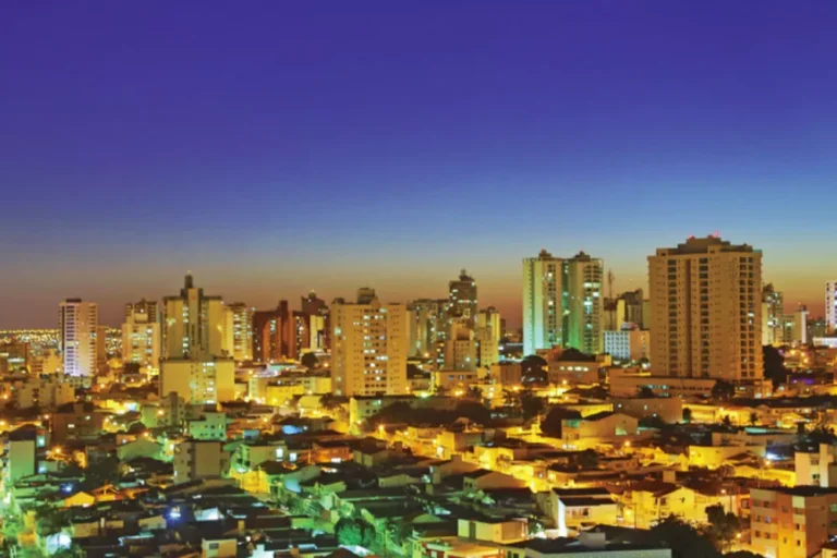 Setor de construção tem alta nas vendas e valorização de imóveis em 2024, aponta o Senior Index