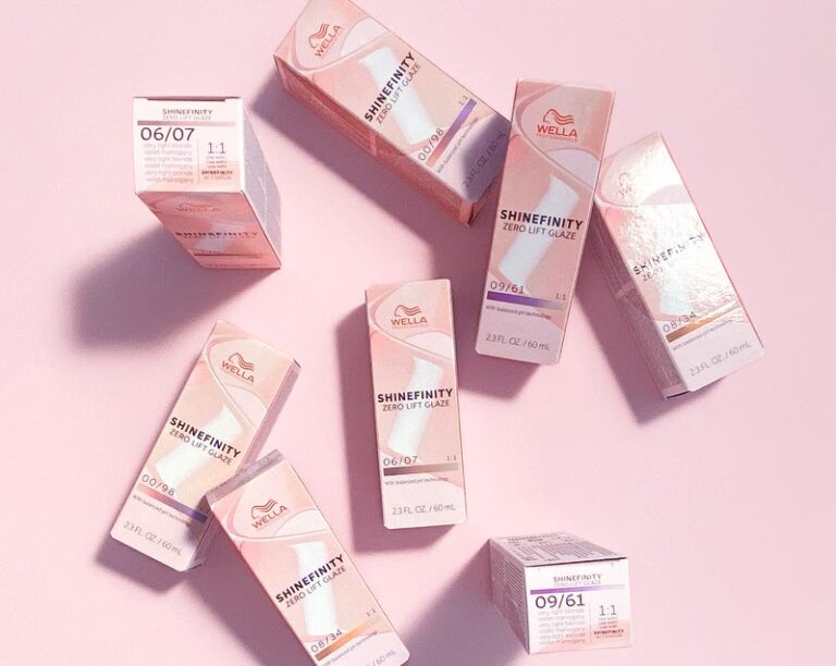 Conheça SHINEFINITY, nova coloração de Wella Professionals, para cabelos com efeito gloss de longa duração