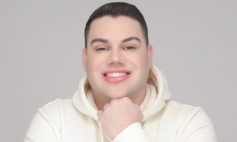 Erick Ricarte renova contrato com Portal R7