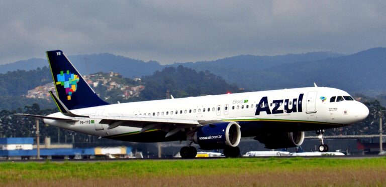 Azul anuncia 40 voos extras para o “Mês” do Saco Cheio