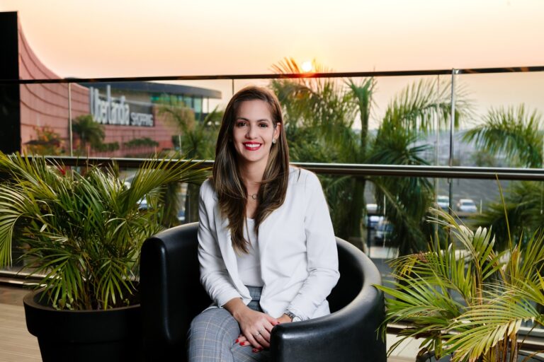 Laíza Carvalho assume Marketing do Uberlândia Shopping