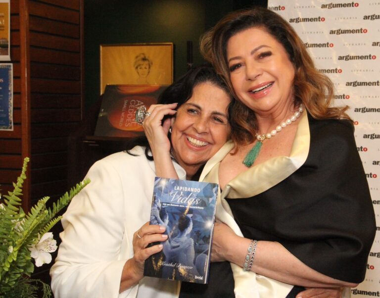 Kristhel Byancco celebra lançamento do seu livro ‘Lapidando Vidas’ na Livraria Argumento