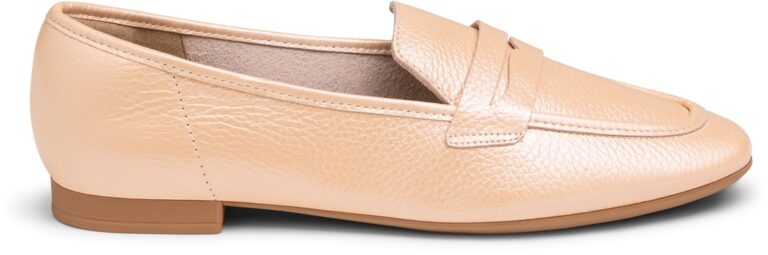 Como montar looks com a cor do ano?