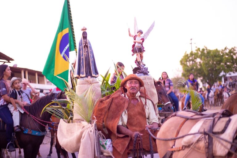 Vaquejada de Itapebussu 2024 combina arte, cultura, gastronomia, shows musicais, solidariedade, empreendedorismo, além de reunir milhares de apaixonados pelo esporte