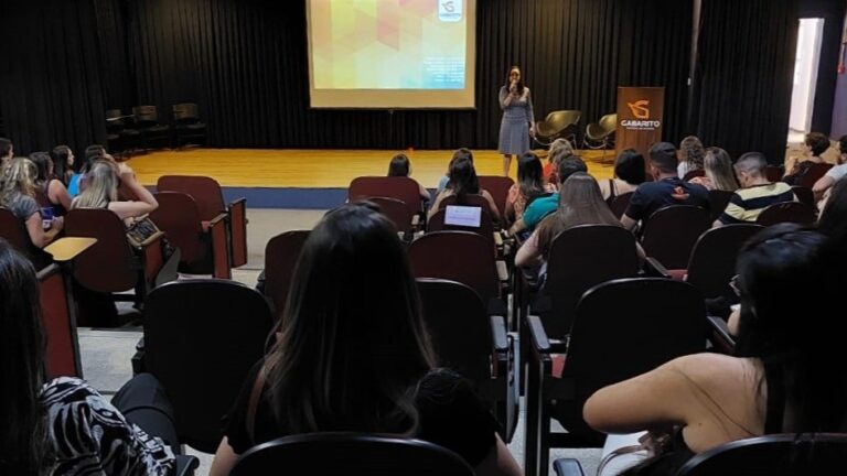 Gabarito Educação celebra inovação no 3º Seminário de Educadores