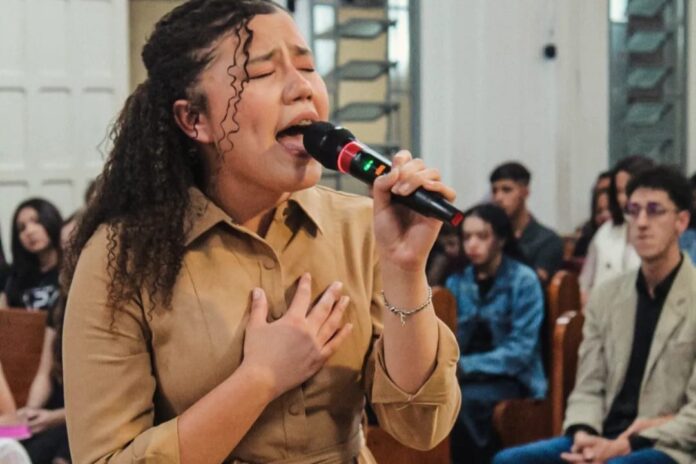 A cantora gospel Alana Araújo. Foto: Alysson Macedo Da Cunha.