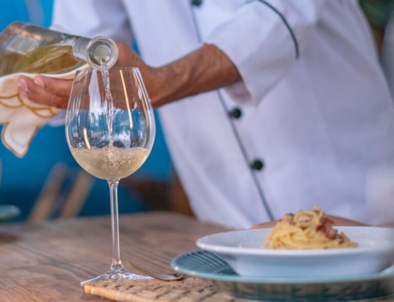 Título: Venha Curtir um Happy Hour Imperdível no Ankura Bistrô & Bar!