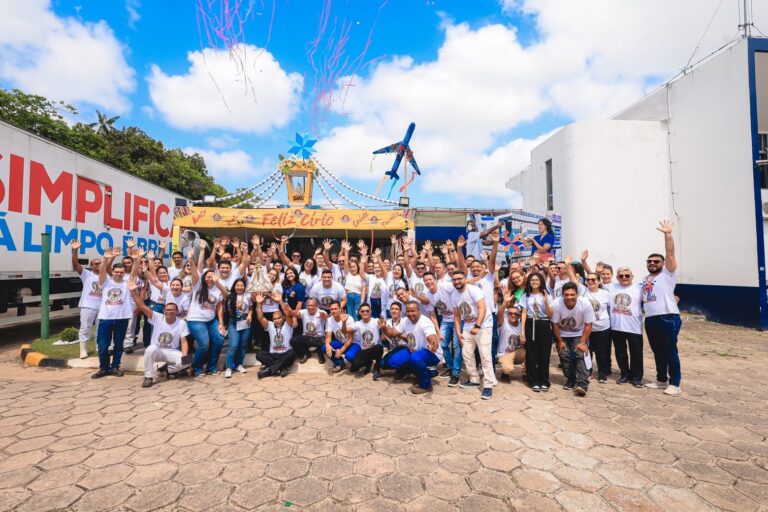 Círio: Imagem Peregrina de Nossa Senhora de Nazaré visita fábrica do Grupo Raymundo da Fonte