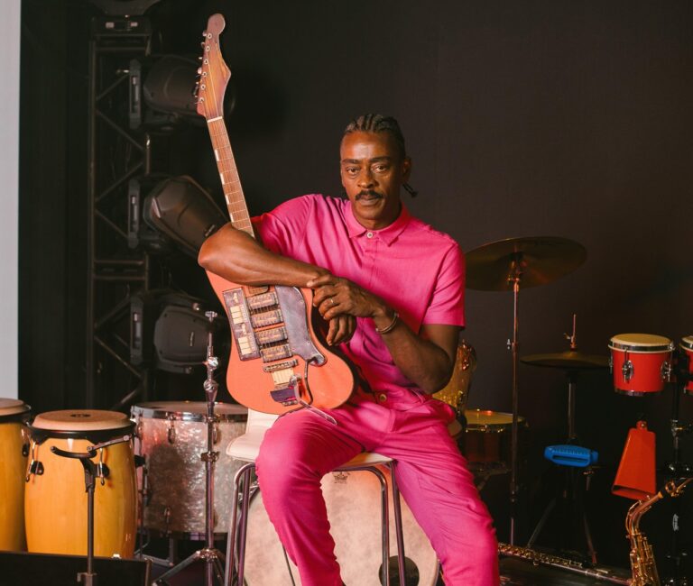 Festival Timbre anuncia nova data para shows de Seu Jorge, Marina Sena, Djonga e Letrux