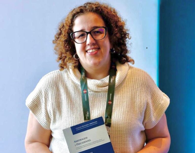 Advogada Suzana Cremasco lança livro em Belo Horizonte