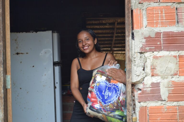Quem luta contra a fome precisa de você! Apoie essa causa!