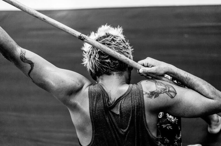 Espetáculo aborda as relações entre homens e natureza de forma poética e ancestral