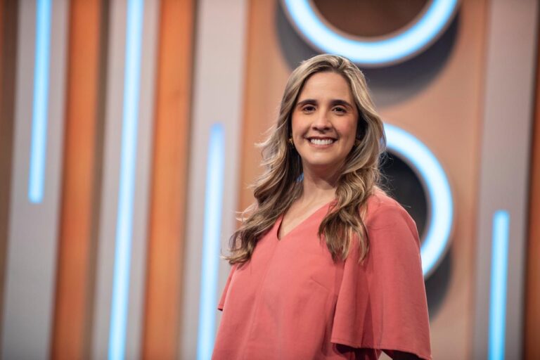 Baiana Manu Avena estreia no Reality Show “Craque da Voz”