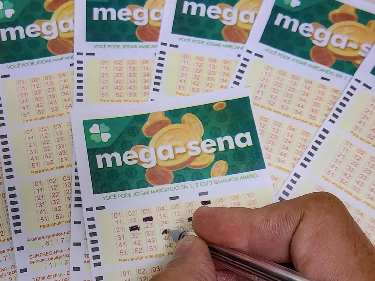 Mega-Sena acumula e vai sortear R$200 milhões amanhã; veja como apostar