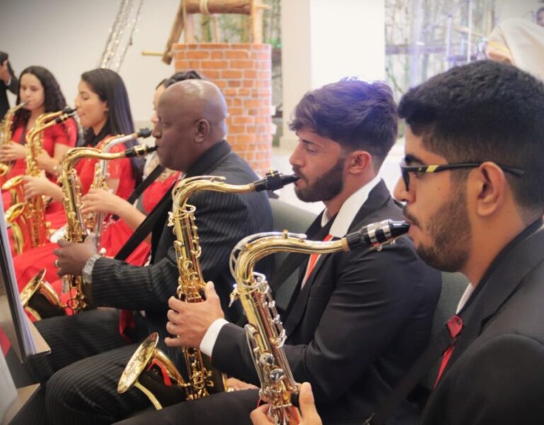 Cantata de Natal exalta fé, cultura e história de Minas Gerais, em Mariana
