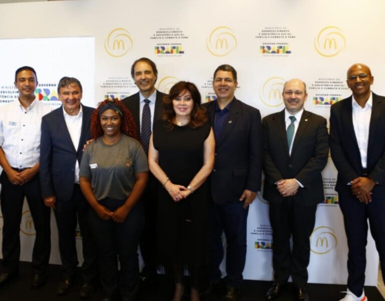 Inclusão social e trabalho: Ministério do Desenvolvimento Social e Arcos Dorados assinam acordo para ampliar a inclusão social por meio da empregabilidade