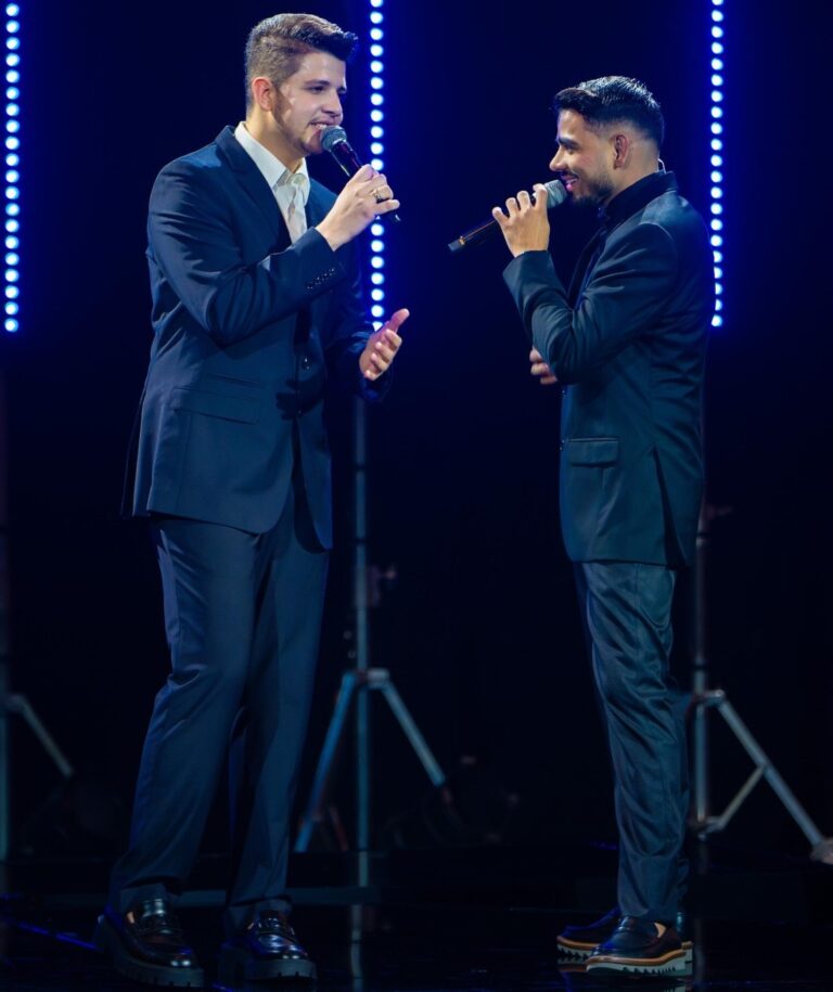 Evoney Fernandes e Nadson O Ferinha estreiam feat inédito no DVD “Finíssimo”