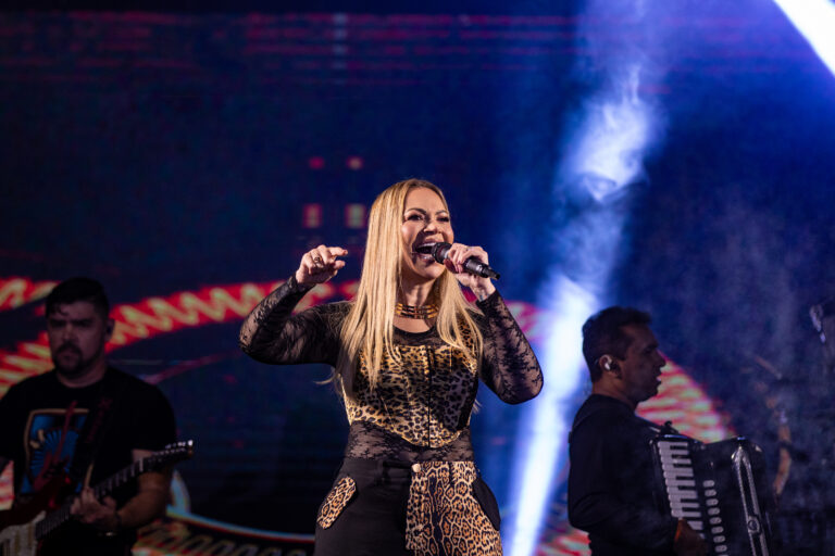 Solange Almeida se torna uma das artistas mais buscadas no Google após anunciar DVD