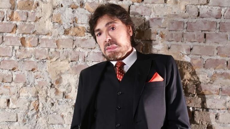 Juan de Bourbon lança o álbum “Versões 2”: uma celebração musical multilingue e versátil