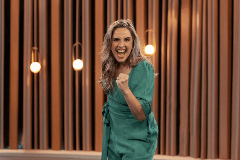 Baiana Manu Avena é Top 3 no reality “Craque da Voz” e única mulher na grande final
