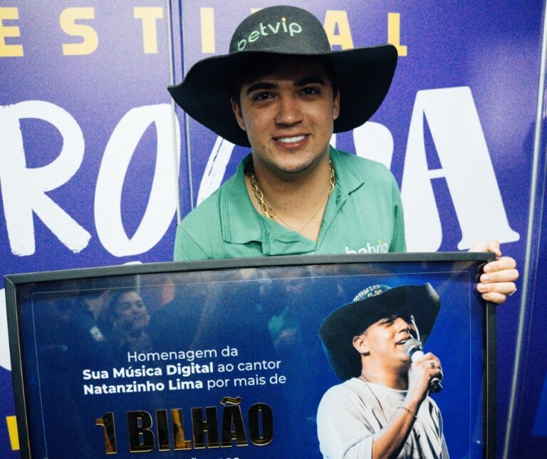 Natanzinho Lima alcança 1 bilhão de streams nas plataformas digitais