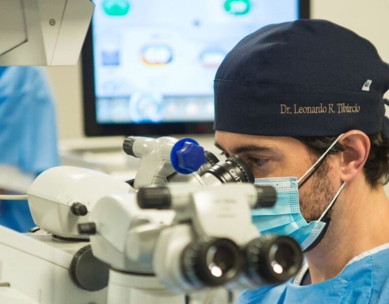 Rejuvenescimento visual: Avanços tecnológicos oferecem a liberdade da dependência de óculos para ‘vista cansada’