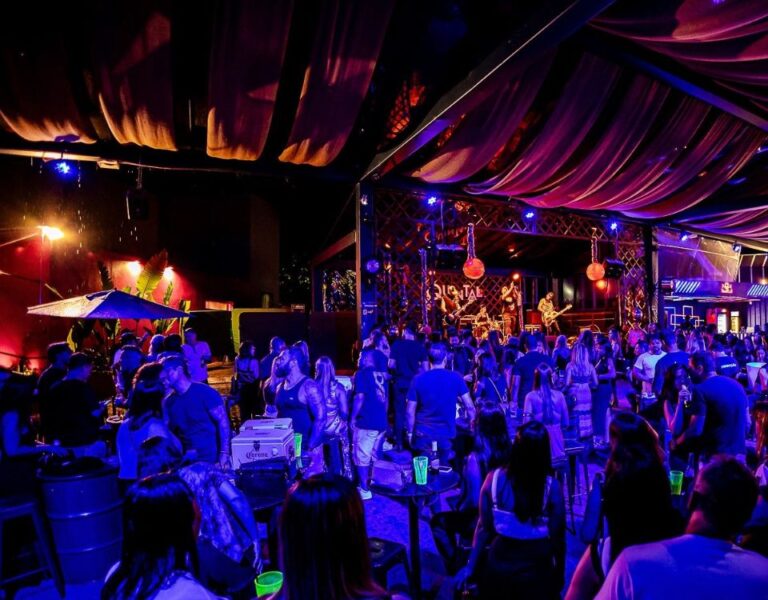 Festival do Rock edição Aquecimento Carnaval reúne cinco bandas no Quintal do Chalé