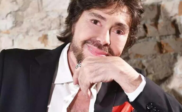 Juan de Bourbon lança novo álbum “Versões III”