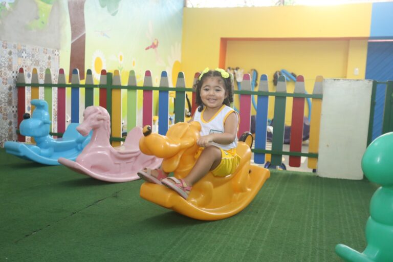 Tradição e inovação com 28 anos de excelência na formação integral de crianças e jovens