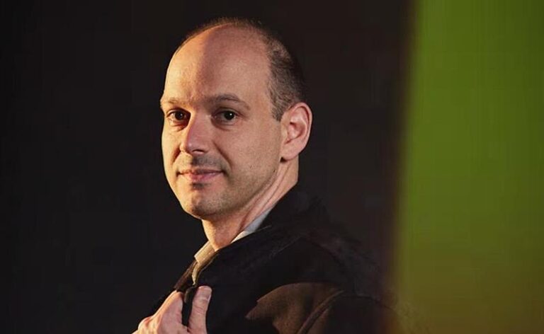 Cantor Di Marson lança novo EP “Estrelas Carentes” 