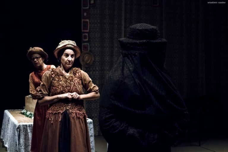 “As Centenárias”: espetáculo que emocionou Uberlândia chega ao último fim de semana da temporada extra