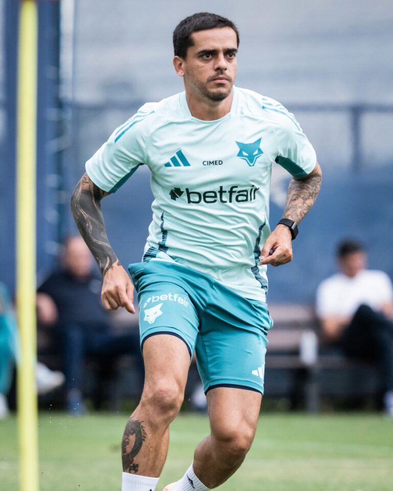 Fagner e Matheus Henrique avaliam semana intensa de treinamentos e amistosos do Cruzeiro