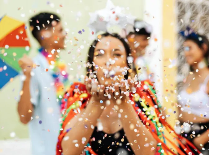 SOS para a hidratação: 3 dicas pouco faladas para quem pula Carnaval