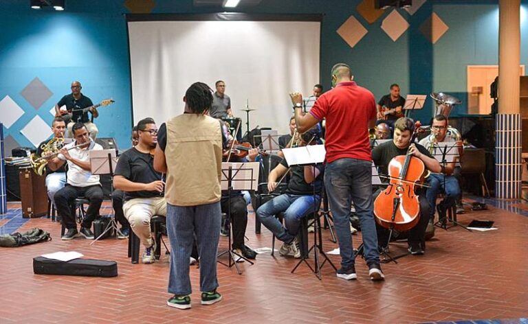 Orquestra Harmonia da Cidade inicia trajetória com primeiro ensaio no Sesc Nova Iguaçu